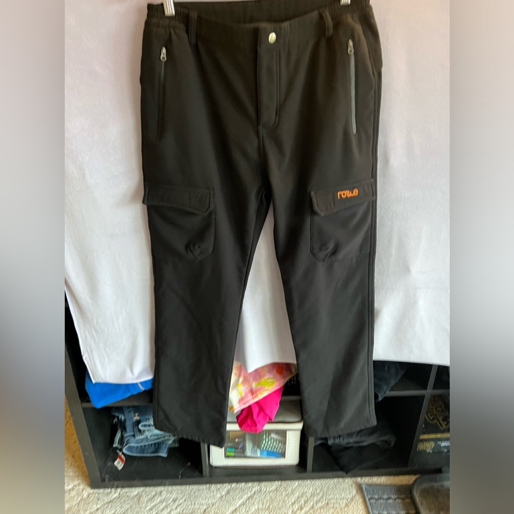 Nonwe Mens pants size medium in black